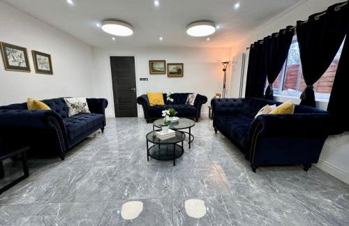 Lux 7 Bedroom residence - Photo 17