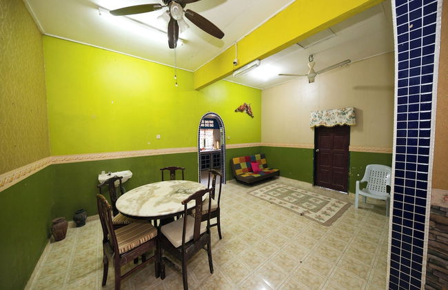 OYO 90990 Sri Tempurung Homestay - Foto 38