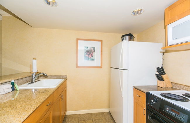 Spacious One Bedroom Harbor View Condos at Ilikai Marina With Private Balcony - Foto 46