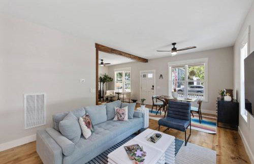 Downtown | Gorgeous | Pet Friendly! - Photo 58