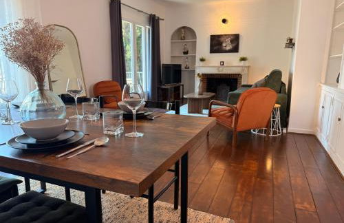 Le Peyrou - Elegant One-Bedroom Apartment for up to 4 Guests - Free Parking - Air Conditioning - Prime City Center Location - Foto 14