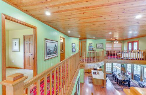 Riverfront Cabin on 2 Acres in Glenwood! - Foto 16