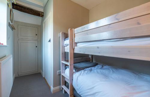 Corner Cottage - Photo 21