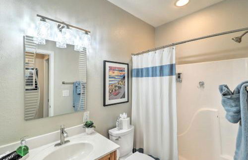 Indoor Pool and Golf Course Views Lake Lure Condo! - Foto 16