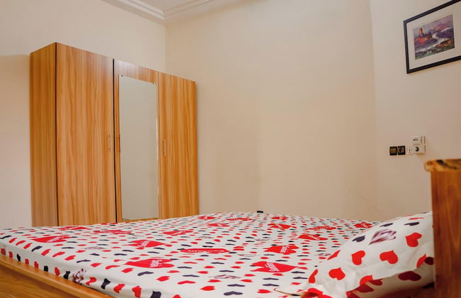 Lome City Apartment - 3 Bedrooms - Photo 5