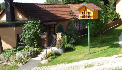 Ferienhaus Sylvia beim Waldrand - Foto 2, Garden, Garden view