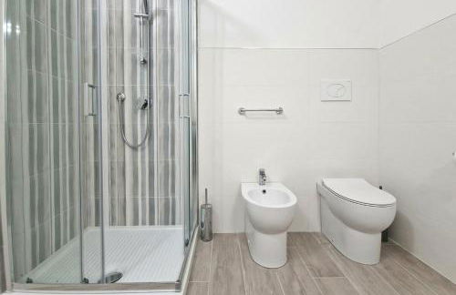 Centro Piazza Wi-Fi AC Balcony Design by WE HOST YOU - Foto 9