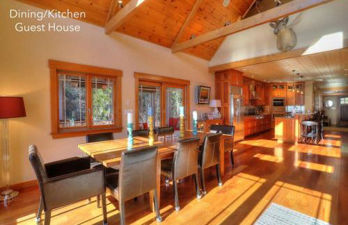 Gingerbread House on Mooselookmeguntic Lake - Foto 28