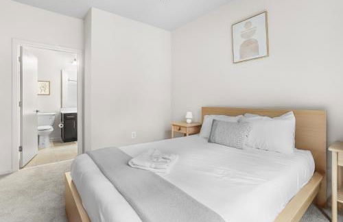 Spacious Comfort Near Downtown Hotspots - Foto 19