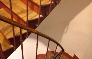 Vintage & Cosy - 4 pers - 10 min Disneyland - Gare 50 m - Paris 30 min - CDG 30 min - Foto 30