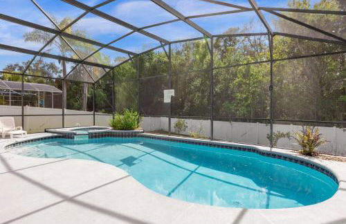 Upstay Home w Pool Hot Tub & Patio - Pet Friendly - Foto 1