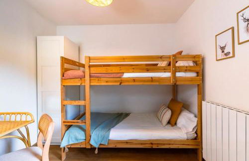 El Nido del Pirineo Estilo y Calidez en Villanúa - Foto 32