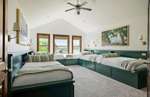 Lake Travis Luxe Villa - 4BR, Pickleball & BBQ - Foto 26