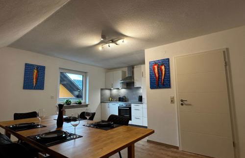 Schöne NEU Renovierte Ferienwohnung - Foto 1