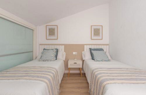 Arena Marina - Pool and relaxation near the airport - Foto 41