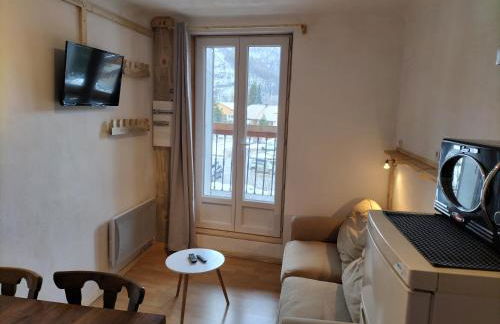 A découvrir joli petit Appart au coeur du village - Foto 3