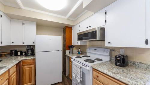 Adorable 2 BD 1 BTH Home Minutes Away from Gonzaga - Foto 2