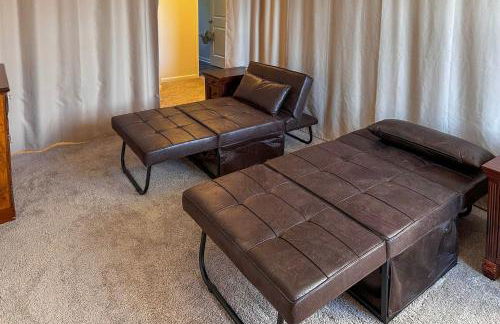 Private Backyard! Spacious Home 25 Mi to Columbus - Foto 17