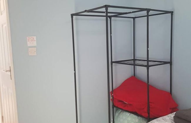 Cozy Studio in Luton - Photo 3