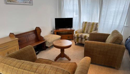 Modern, Sleeps 6, First floor, Parking, Beautiful rural market town, Llani - Foto 3