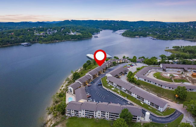 Lakefront Oasis Amazing Views! - Photo 37