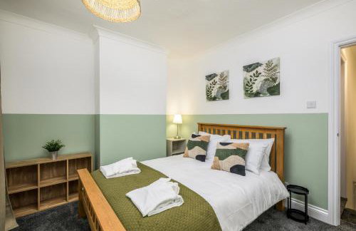 Vale House By EDEN Accommodation - 2 Bedroom Whole House, Sleeps 4 - NEWLY RENOVATED - Foto 1