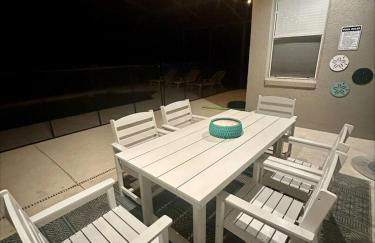 Themed kid bedrooms, 17 miles to Disney and Legoland, private pool, kitchen, wifi, washer, dryer - Foto 44