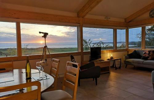 Nautilus Tenby - Photo 1