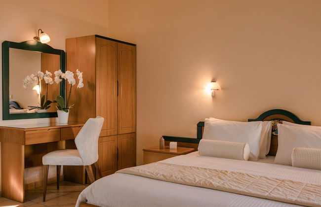 Griffon Kymi Hotel previously known as Valledi Village - Foto 5