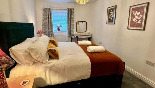 Old Betting Shop for 3 & Furry Friend - Foto 3