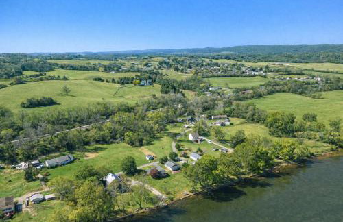 New River Riverfront , Hot Tub & Canoes, Trophy Muskie Fishing , Near VT - Foto 37