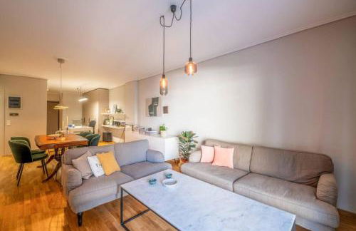 Stylish 2BR with Balcony, Northern Suburbs - Foto 18