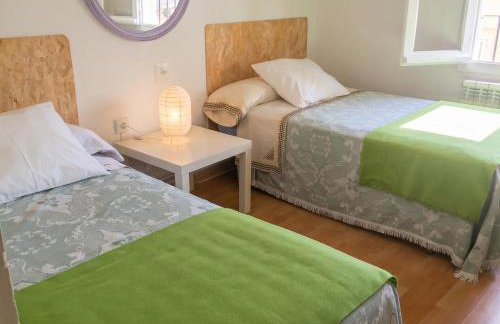 Charming House in El Poyo del Cid with Garden and Terrace - Foto 14