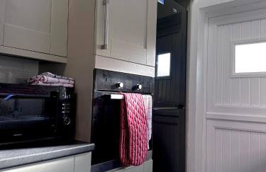 Stylish 3 Bed Home Near Newcastle & Sunderland Free Parking Sleeps 6 - Foto 18