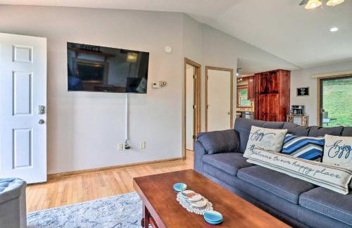 Charming Mills River Home with Porch and Yard! - Foto 5