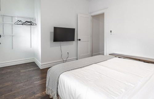 Ann Avenue 3BR St Louis Home with Games and Free Parking - Photo 44