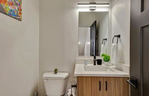 Spacious townhouse - Mins to Downtown SLC - Garage - Foto 27