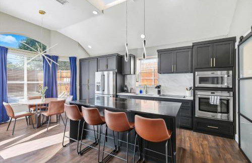 5BD 2BA Vacation Retreat w Pool Hot Tub & BBQ - Foto 13