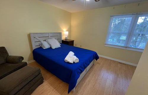 The White Door 2-bedroom townhouse near VT & RU - Foto 11