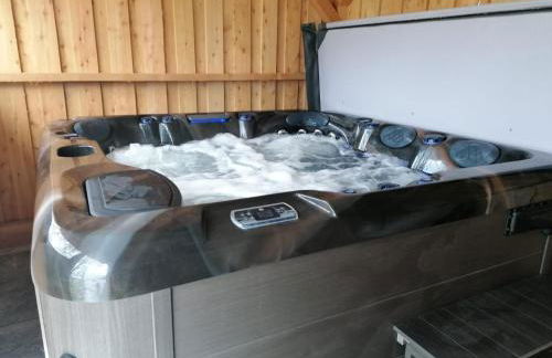 Rest At Last - Highland Apartment with Private hot tub - Photo 3