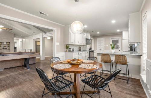 Cosy Waterfront Home - Photo 9