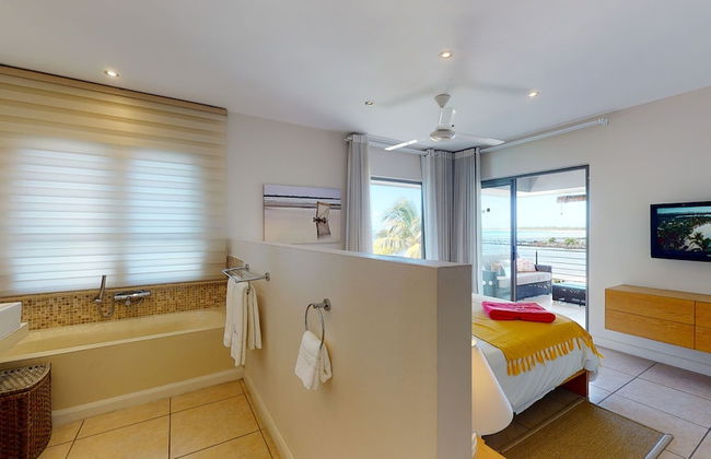 Bon Azur Beachfront Suites & Penthouses with LOV - Photo 45