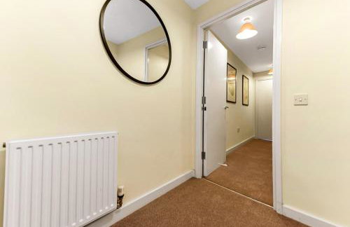 Central MK 2-Bed, Ideal for Work Stays - Foto 11