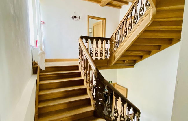 Elegant Hillside Mansion - Photo 26