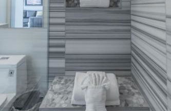 Skyline Escape in the Heart of Downtown - Foto 26