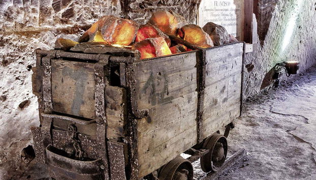 Materiales en el interior de la mina