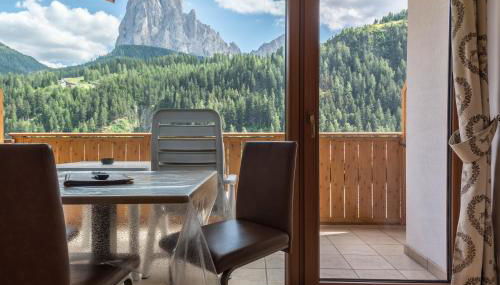 Garni Hotel Gardena App Dolomites 3 - Foto 2