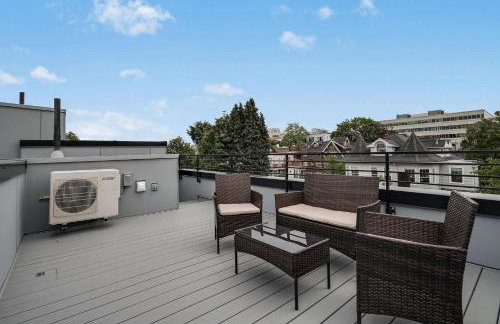 Perch - Urban Reflection 18 - Photo 35