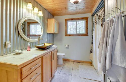 Minnesota Cabin with Deck and Private Beach - Foto 13