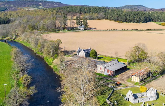 Kirkton Family Farmhouse With Hot Tub Alford Aberdeenshire - Photo 6